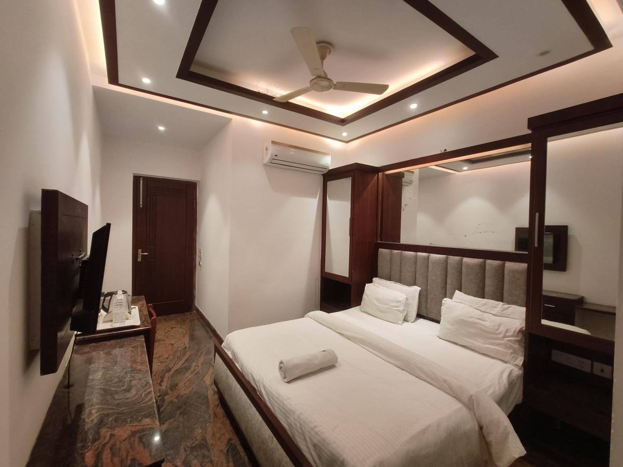 Jjk Rukmini Vilas Hotel & Banquet Muzaffarpur Esterno foto