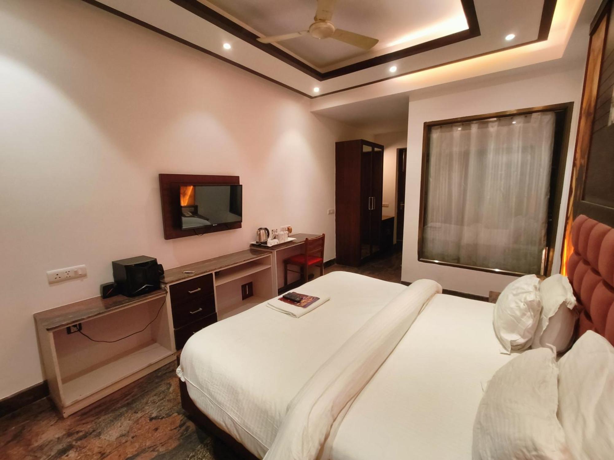 Jjk Rukmini Vilas Hotel & Banquet Muzaffarpur Esterno foto