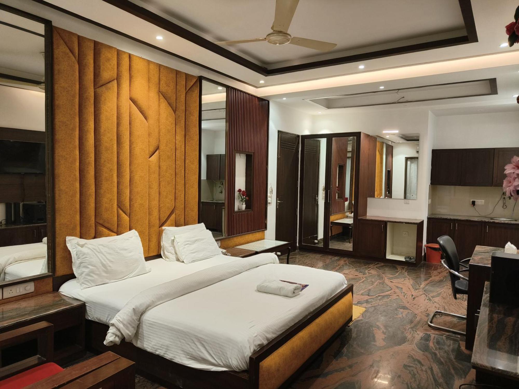 Jjk Rukmini Vilas Hotel & Banquet Muzaffarpur Esterno foto